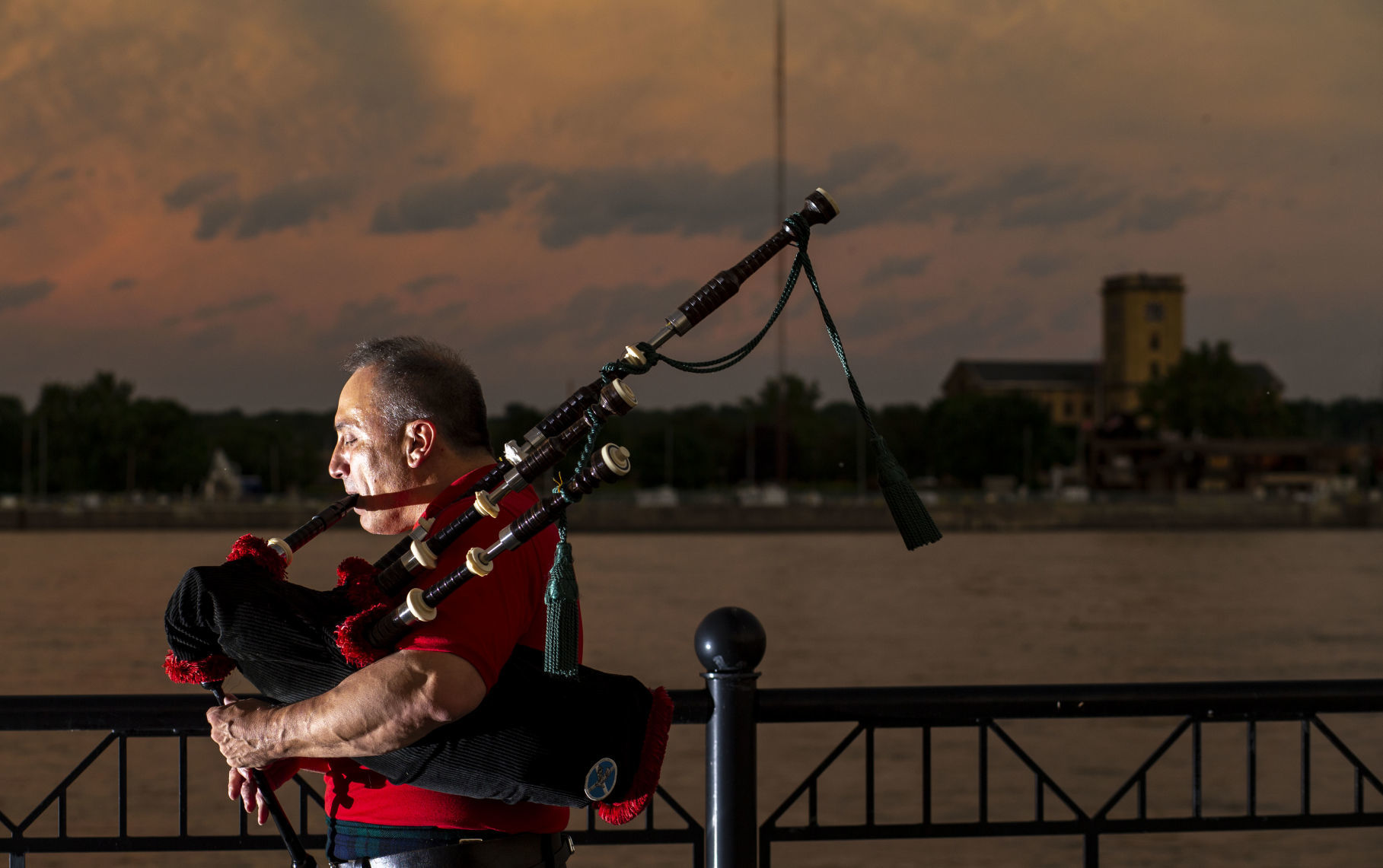 071719-qct-qca-bagpiper-019